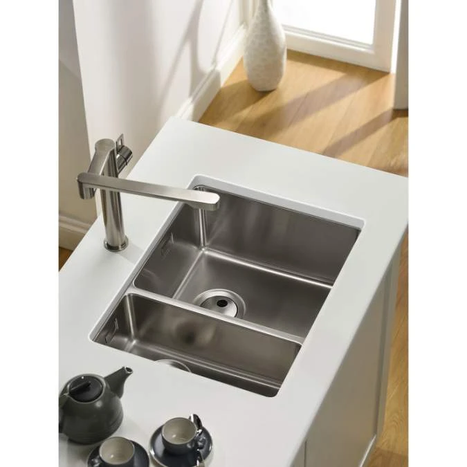 Abode Matrix R15 1.5 Bowl Right Hand Undermount / Inset Kitchen Sink - Stainless Steel 4 Abode Matrix R15 1.5 Bowl Right Hand Undermount / Inset Kitchen Sink - Stainless Steel - Image 4
